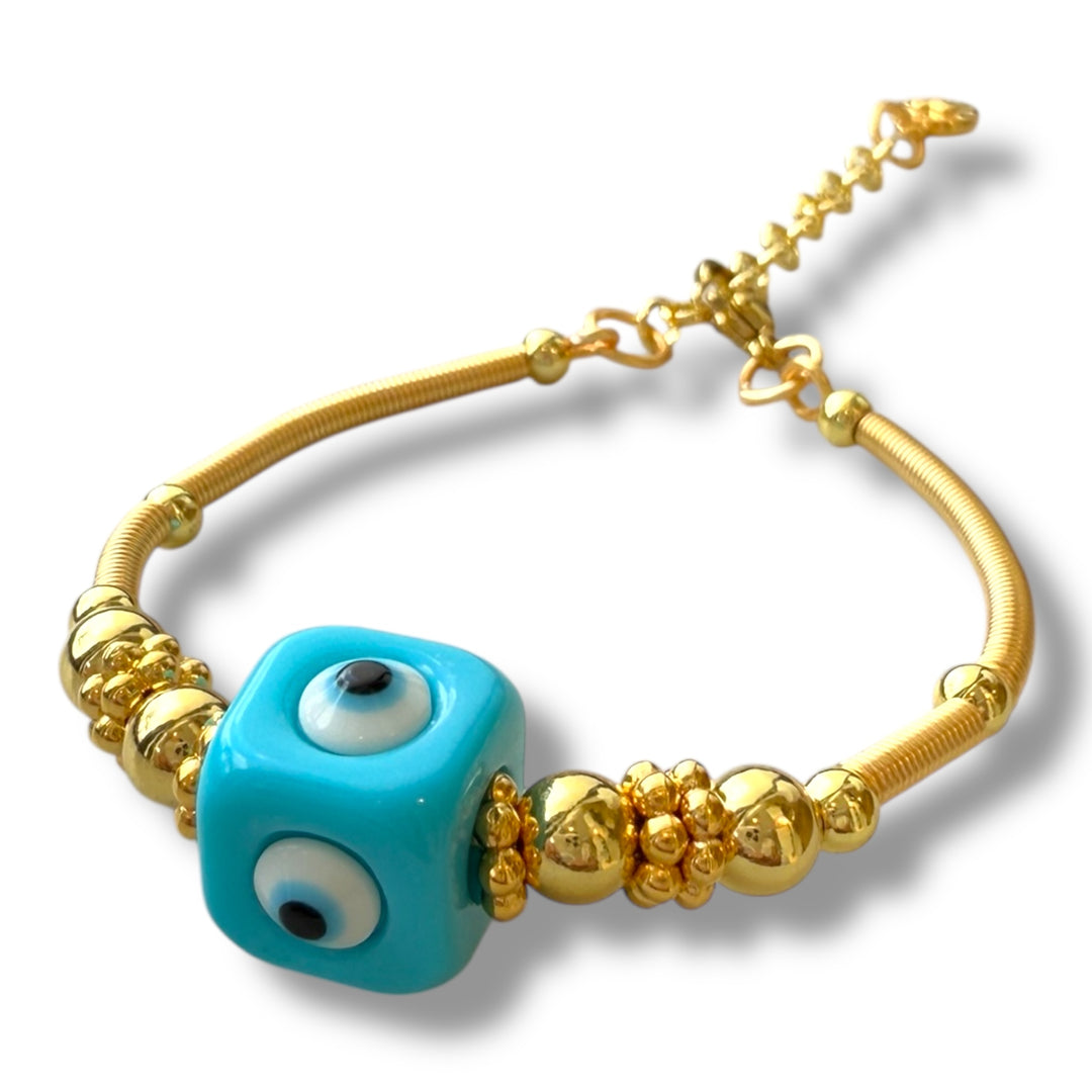 Pulsera ojo turco en alambrismo
