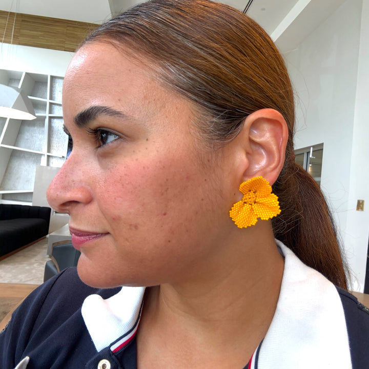 Aretes medias amapolas