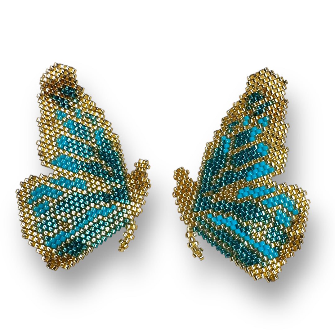 Aretes medias mariposas