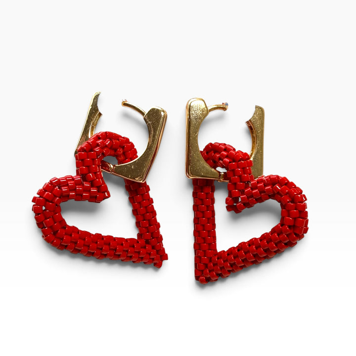 Aretes hoops de corazón