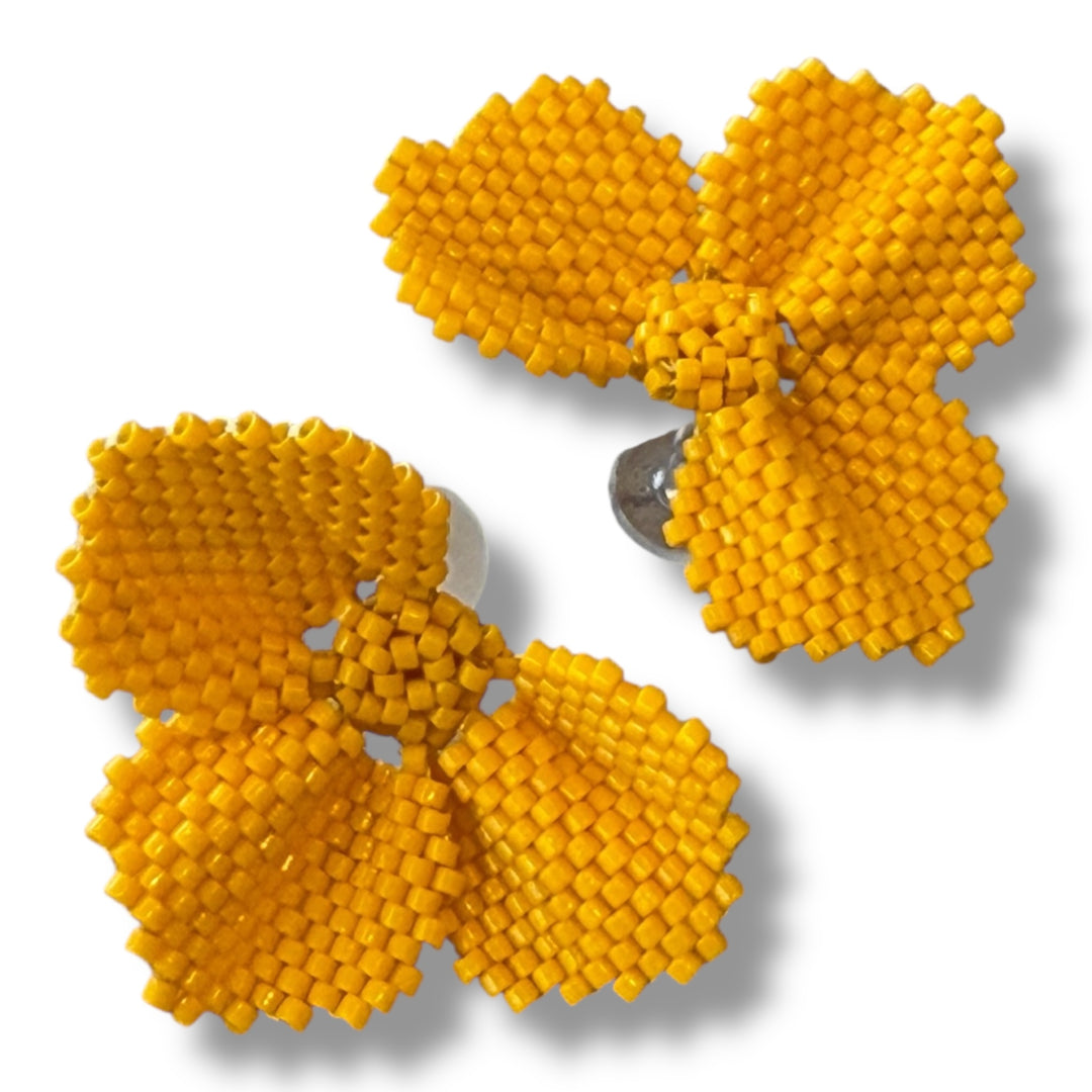 Aretes medias amapolas