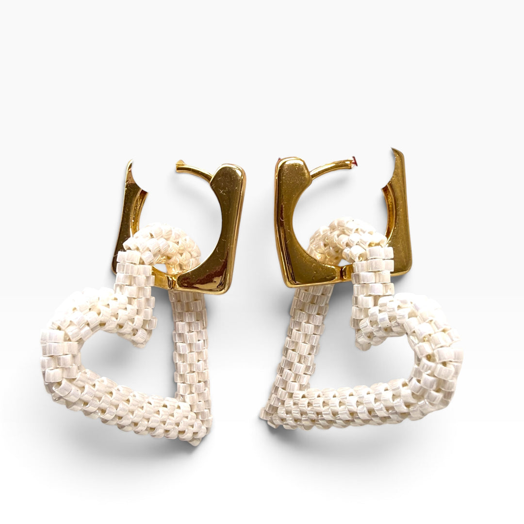Aretes hoops de corazón