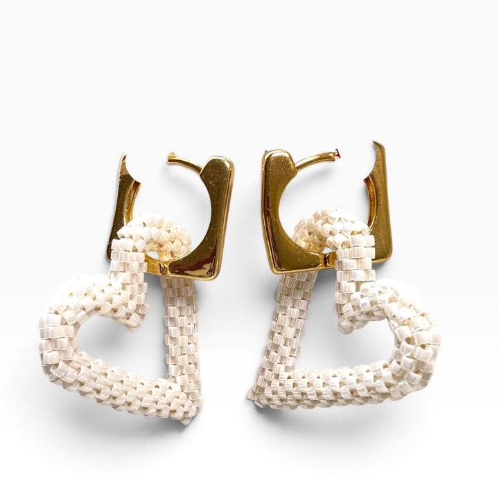 Aretes hoops de corazón