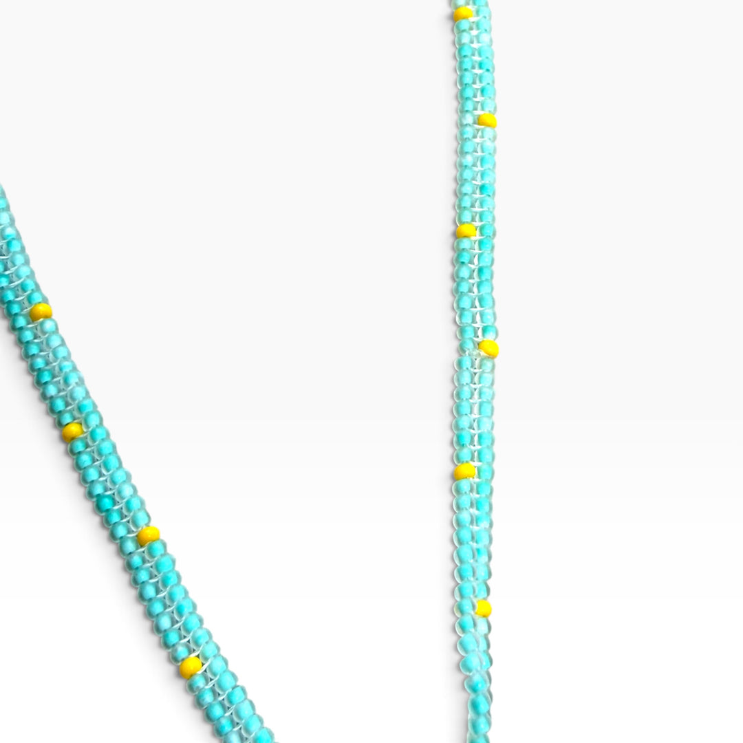 Collar gallinita amarilla
