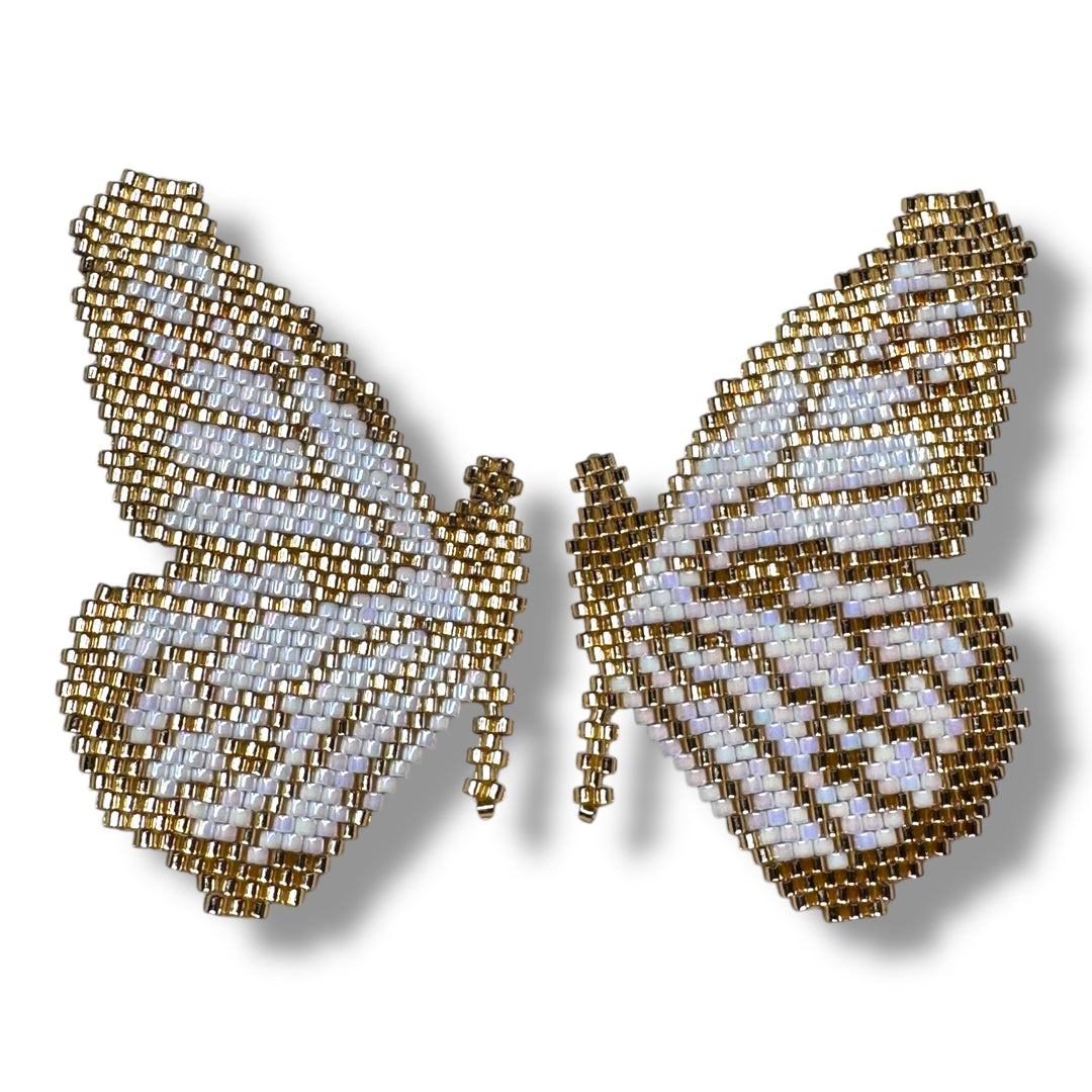 Aretes medias mariposas