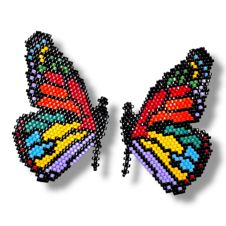Aretes medias mariposas