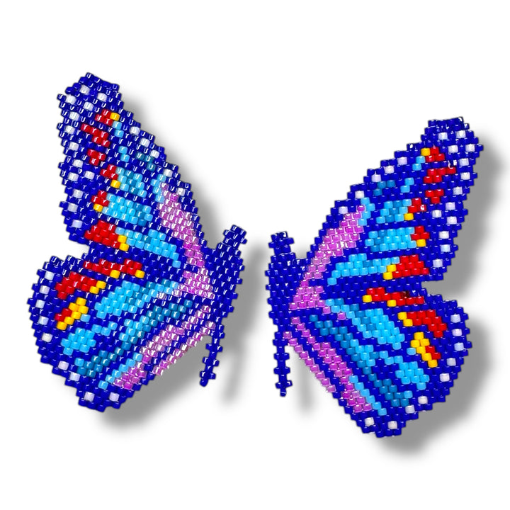 Aretes medias mariposas