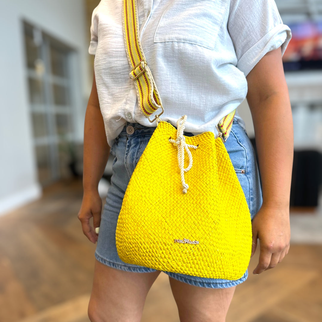 Mochila en palma de Iraca grande amarilla