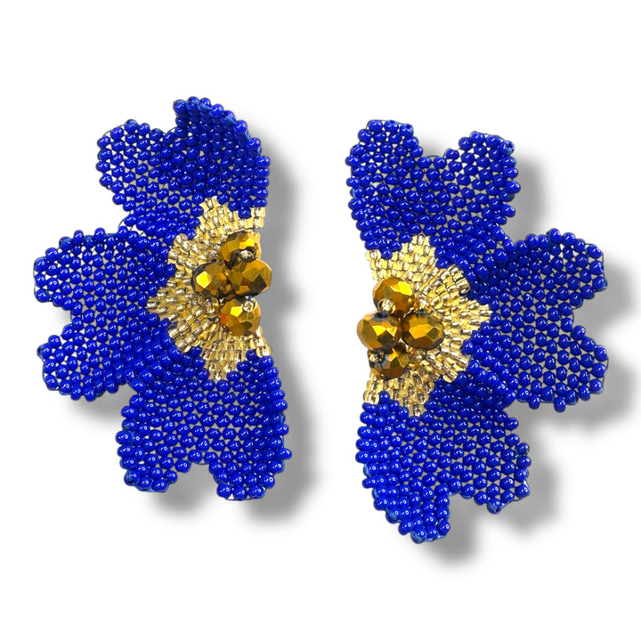 Aretes medios lirios