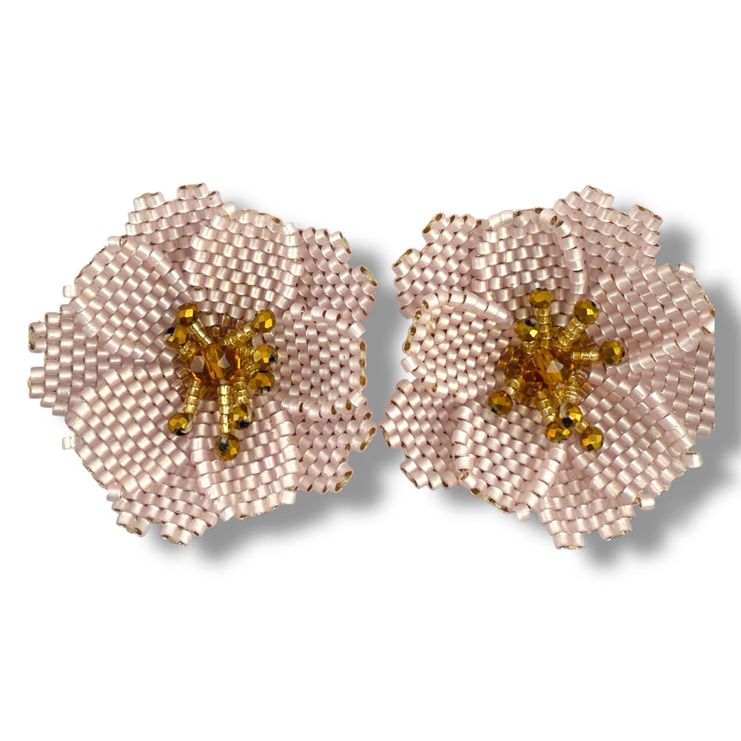Aretes rosas